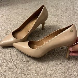 Calvin Klein nude pumps size 10